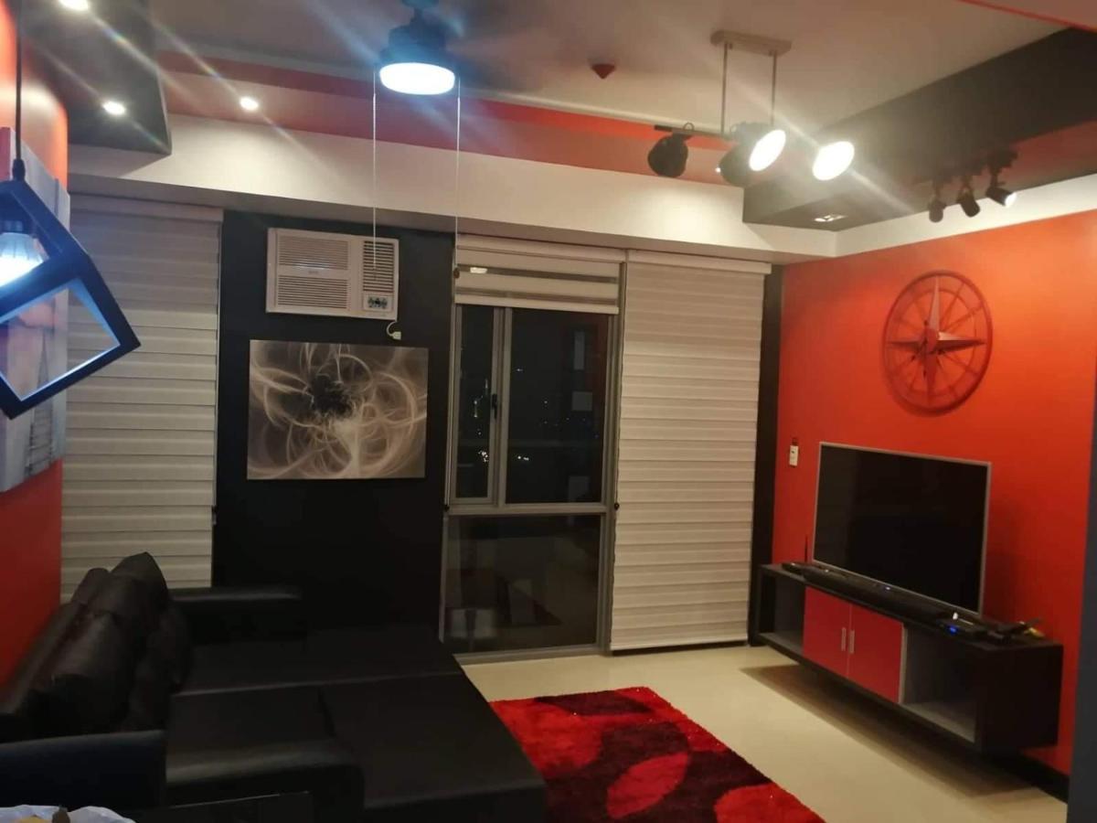 Cubao Manhattan Heights Unit 11Pq Tower B, 1Br Quezon City Buitenkant foto